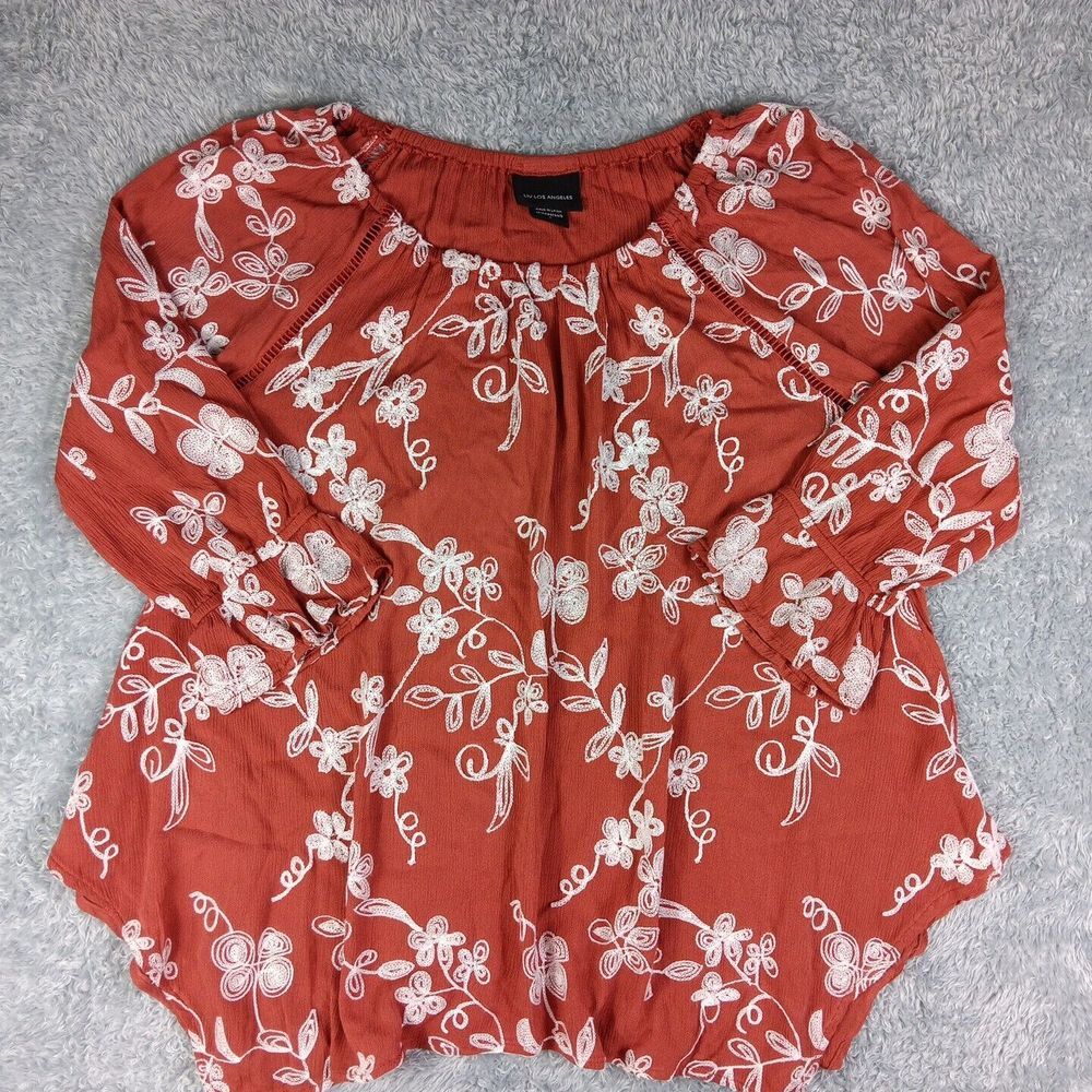 Liv Los Angeles Floral Embroidered Boho Blouse Women's‎ Large Flowy Off Shoulder